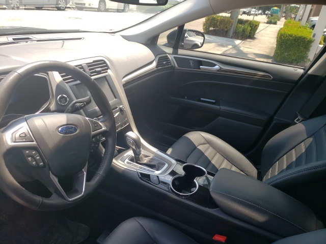 Pre Owned 2015 Ford Fusion Hybrid Se Fwd 4d Sedan